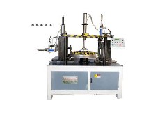 卷邊機(jī)生產(chǎn)廠家解說直斜紋卷布機(jī)可以對步對折呢